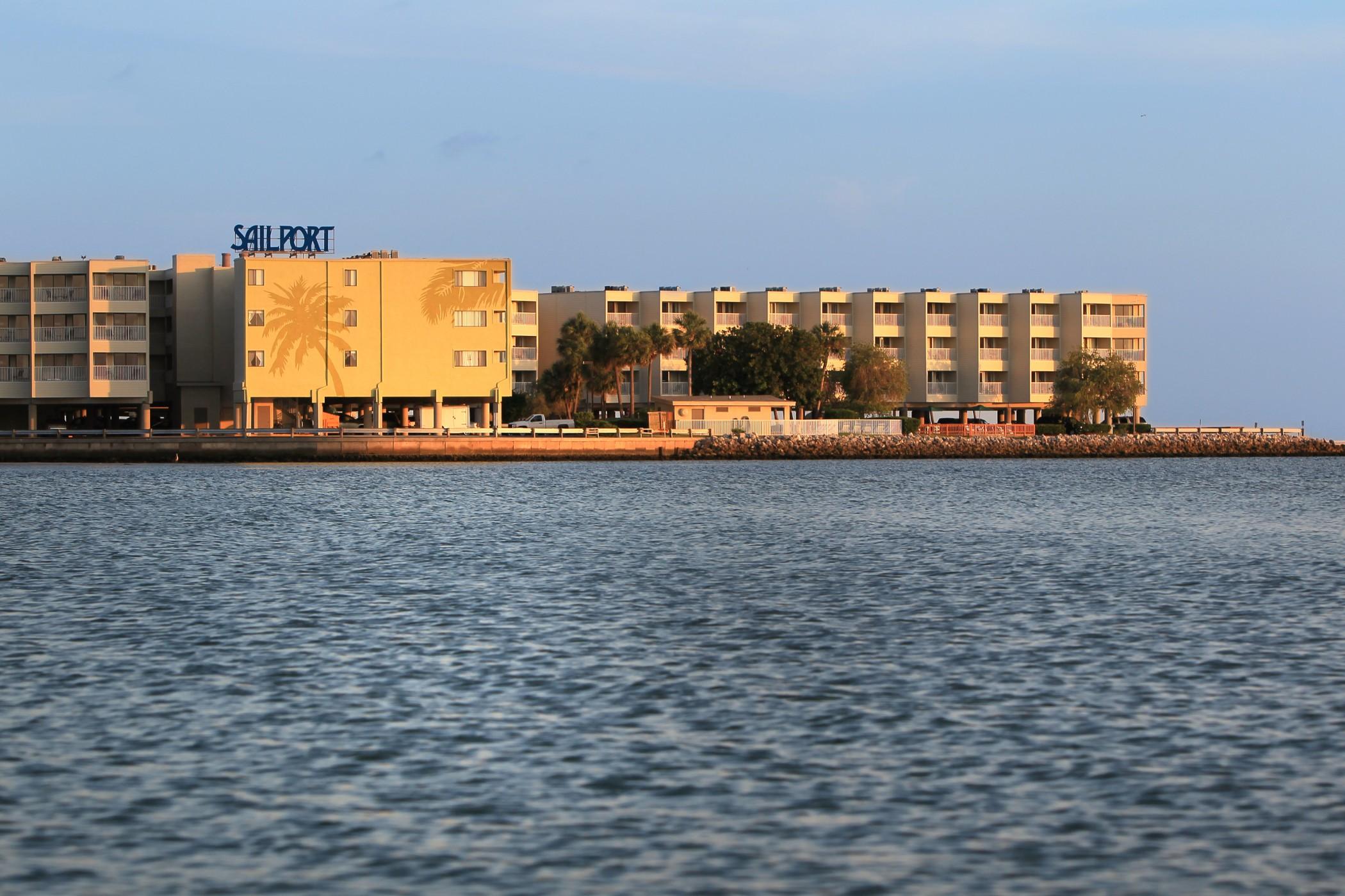 Sailport Waterfront Suites Tampa Extérieur photo