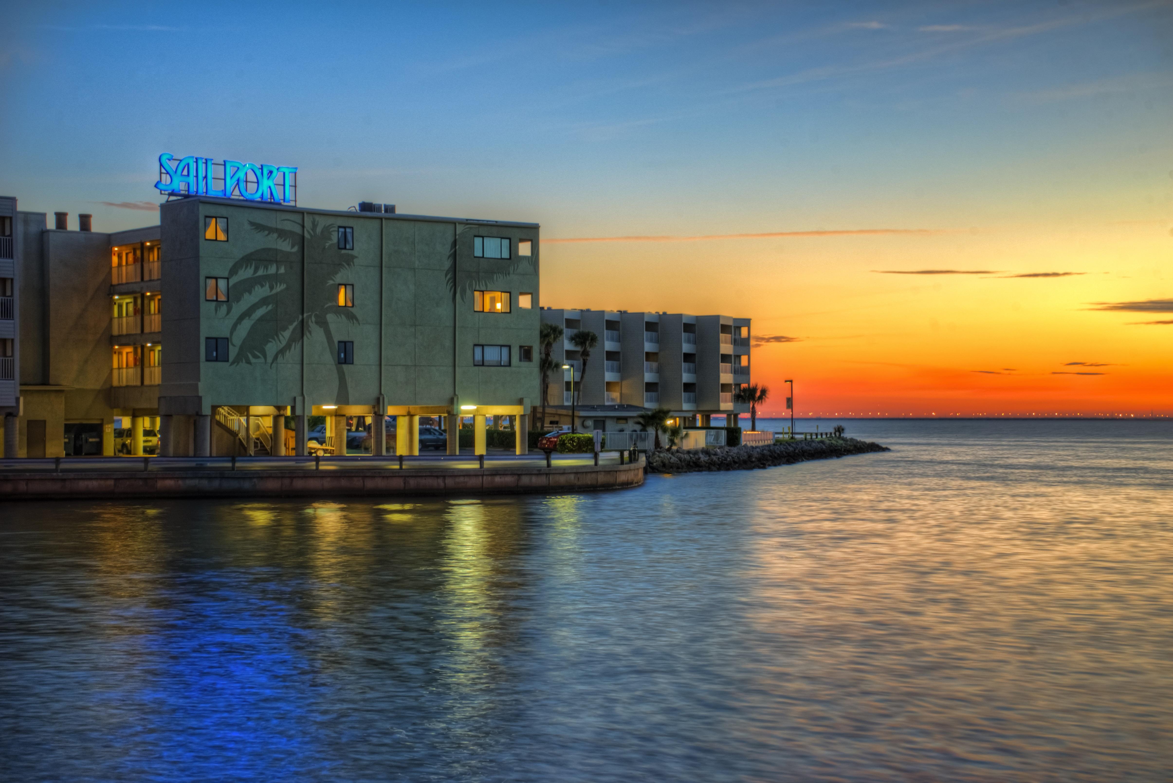 Sailport Waterfront Suites Tampa Extérieur photo