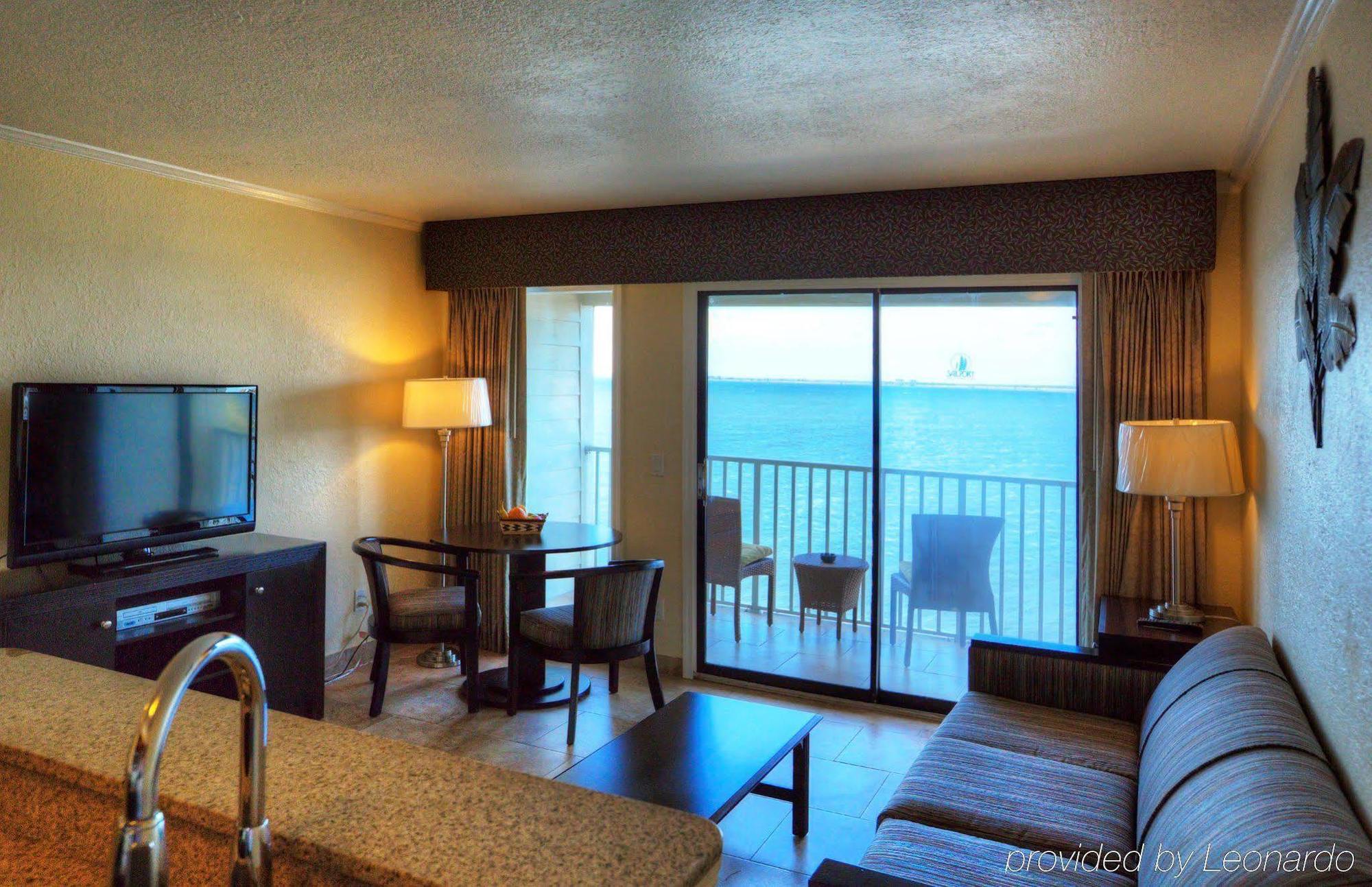 Sailport Waterfront Suites Tampa Extérieur photo